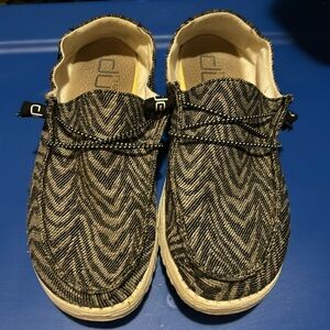 Hey dude shoes